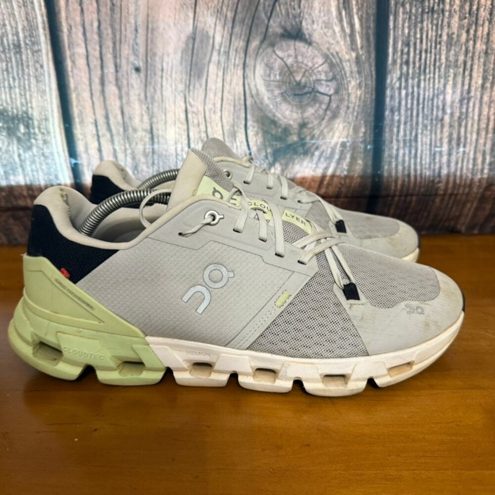On Running Cloudflyer‎ 4 Men's Sneakers Gray Size 10.5 Athletic Shoes